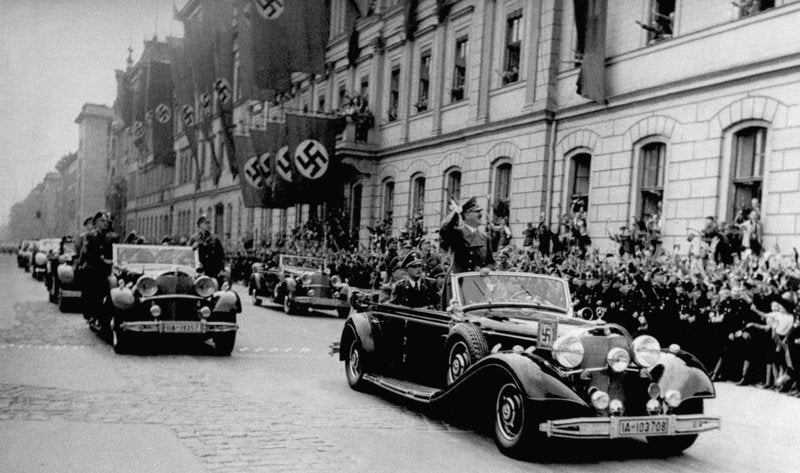 Την πτώση του Τρίτου Ράιχ διαδέχθηκε η μεγαλύτερη ομαδική αυτοκτονία στην ιστορία της Γερμανίας